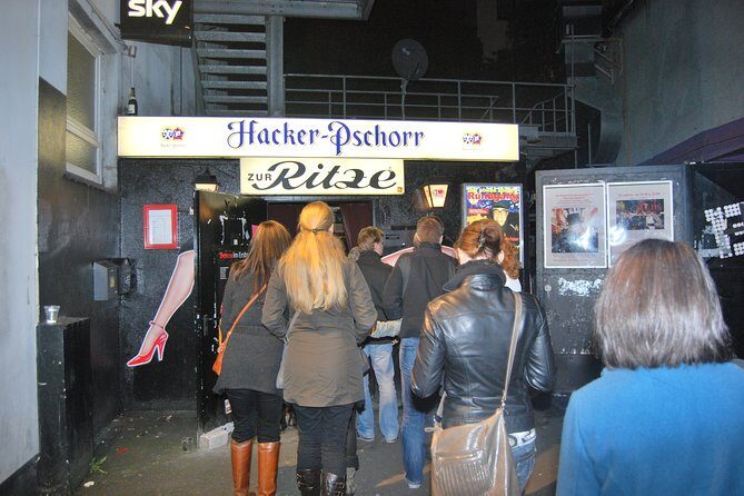 Ahoy St.Pauli at night - the legendary Kieztour - Who this suits best (and who should be cautious)