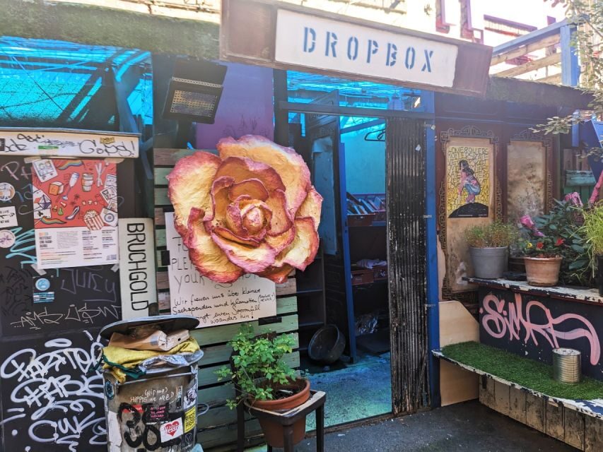 Alternative Hamburg / Street Art Private Tour - Price and group value: $235 per group up to 15 people
