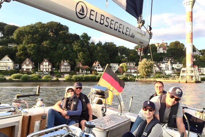 Authentic Sailingtrip "To the Gates of Hamburg" from Wedel - Getting On Board in Wedel: Where You Start and How the 4 Hours Work