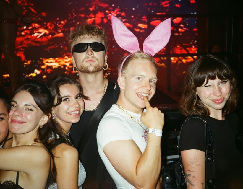 Big Hamburg Pubcrawl - Shots, Games & VIP Bundle - VIP skip-the-line access: why it changes your whole evening