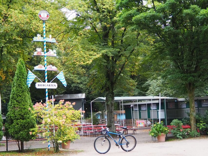 Celebs, Waterfronts and Nature Cycle Tour - Stadtpark Hamburg and Stadtparksee: parks that feel like a pause button