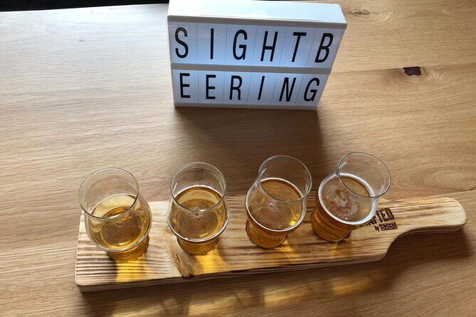 Citybeering - Walk with funny and interesting stories while having local beers - Rathausmarkt and Hamburg Town Hall: Neo-Renaissance meets civic power
