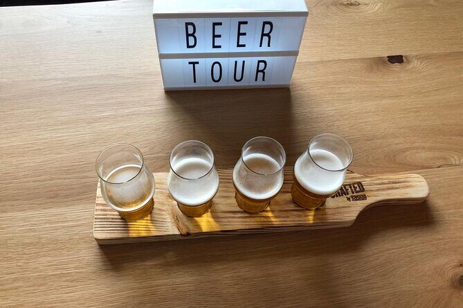 Citybeering - Walk with funny and interesting stories while having local beers - St. Pauli Landungsbrücken: the port’s front door