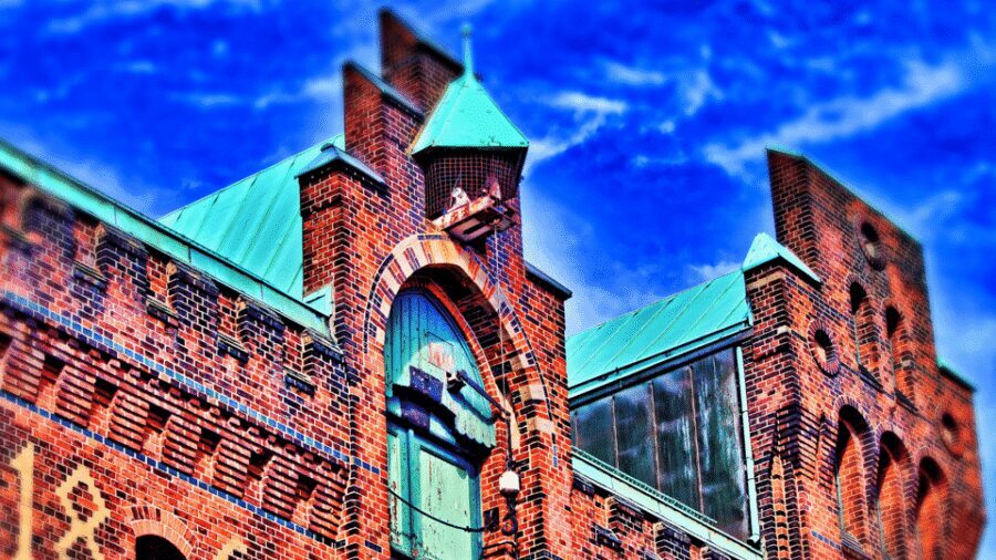 Die Kiez-Kapitän Hamburger Stadtführung & Speicherstadt Tour - Chamber of Commerce and Patriotic Society: power with names and dates