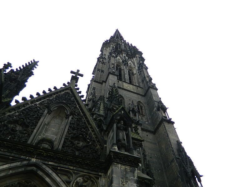 English Hamburg City Center Pay-What-You-Want Walking Tour - Route tips that make the walk easier in real weather