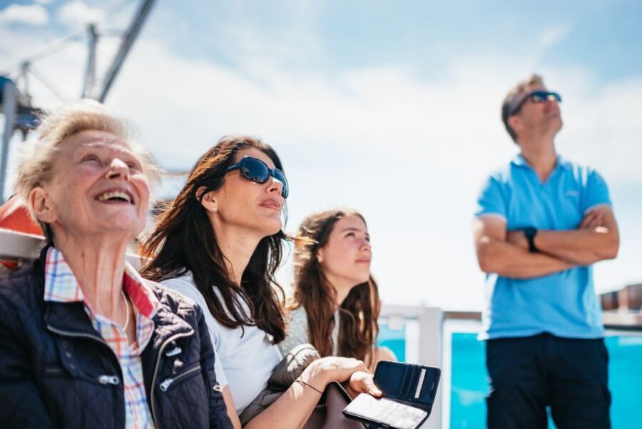 Hamburg: 1.5-Hour Harbor and Speicherstadt Day Cruise - Meeting at Überseebrücke: How to Find the Correct Boat Quickly