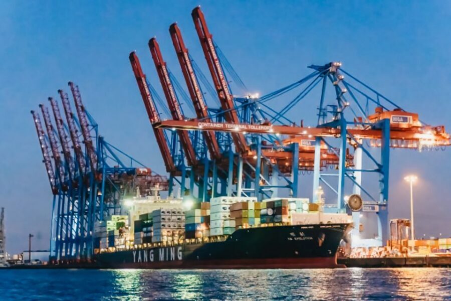 Hamburg: 1.5h Grand Harbor Evening Lights Cruise - Key things to know before you board
