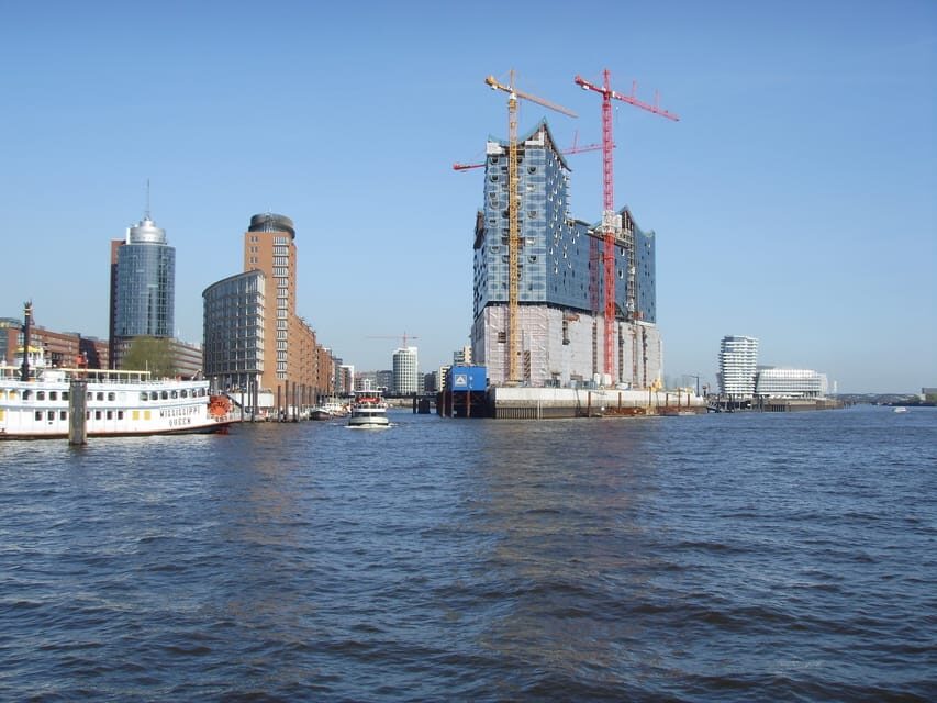 Hamburg: 1-Hour Harbor Cruise - How the Tide Shapes the Route Through Speicherstadt