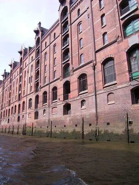 Hamburg: 1-Hour Harbor Cruise - Meeting Time vs. Departure Time: Give Yourself Dock-Sanity Margin