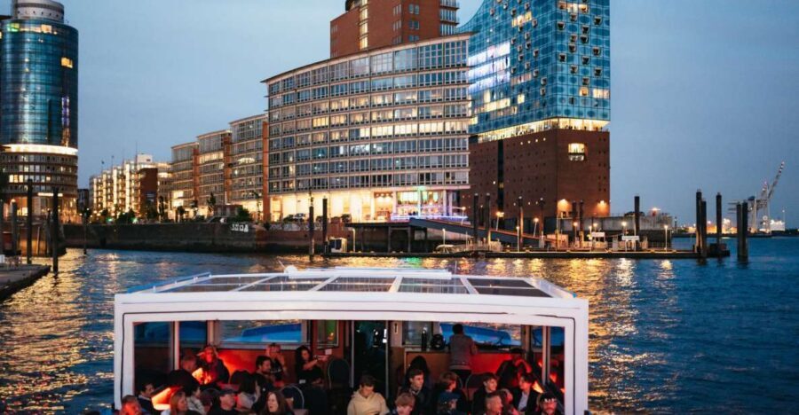 Hamburg: 1-Hour Harbor Evening Lights Cruise - The sound situation: live German narration plus a free audio app