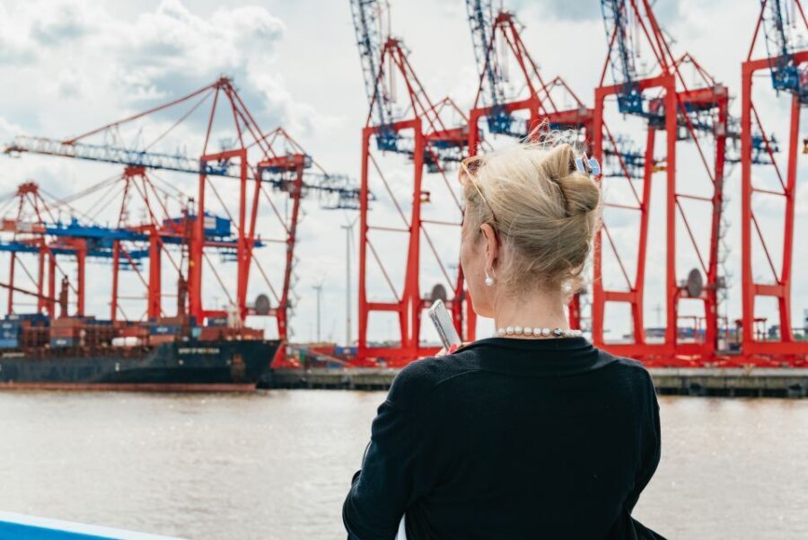 Hamburg: 1-Hour Harbor Sightseeing Cruise with HafenCity - Audio Reality Check: German Live Commentary and the App for Multiple Languages