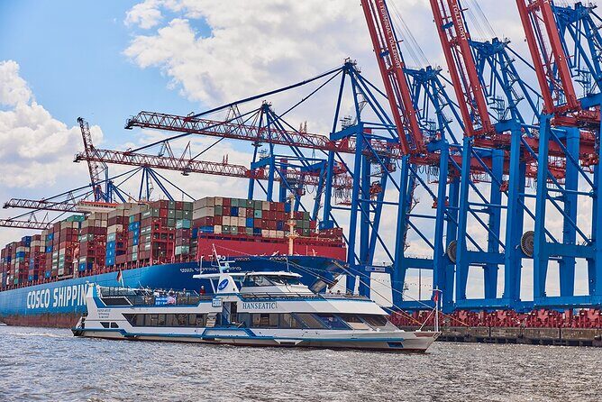 Hamburg: 1-hour harbor tour - Speicherstadt-style warehouse streets: historic buildings, cafes, and museums from the water