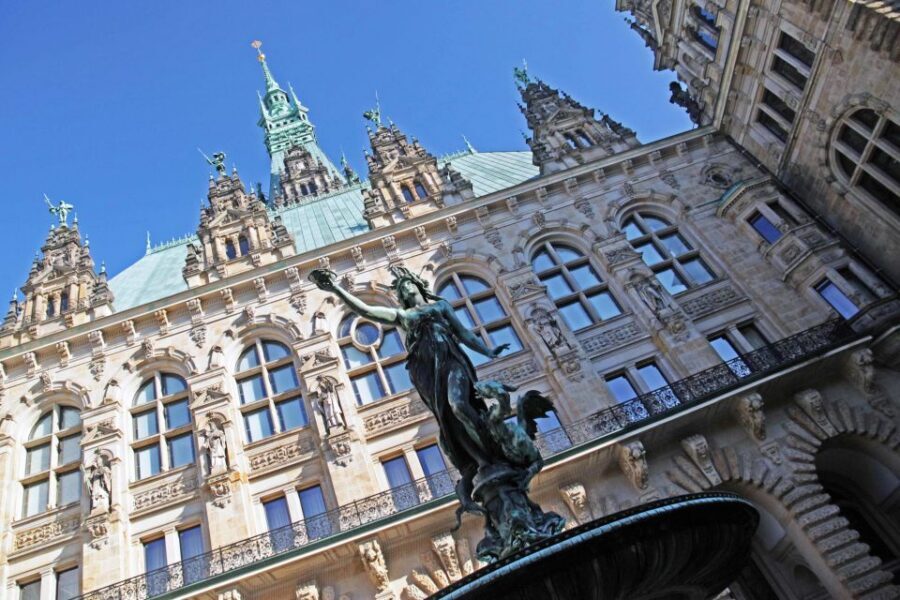 Hamburg: 2.5-Hour Discovery Tour - Should You Book This 2.5-Hour Hamburg Tour?