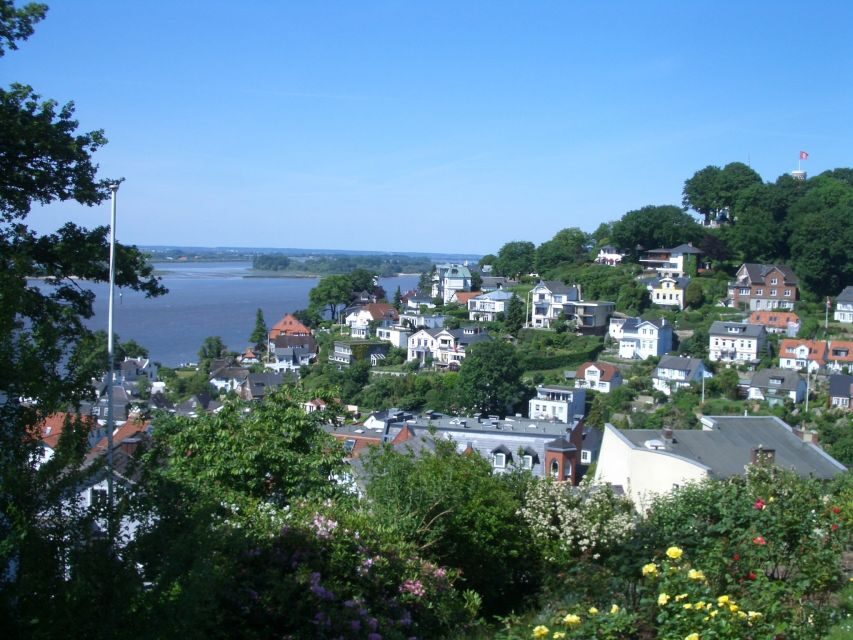 Hamburg: 2-Hour Blankenese Walking Tour - Goßlerhaus, parks, and terraces: Hamburg’s mansion side without the stuffiness