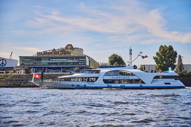 Hamburg: 2-hour harbor cruise - Quick things to know before you board