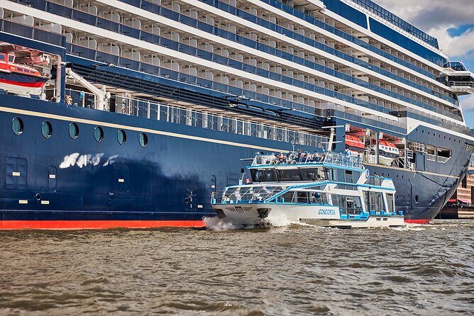 Hamburg: 2-hour harbor cruise - Cruise berths and the shipyard zone: what “Hamburg built” looks like