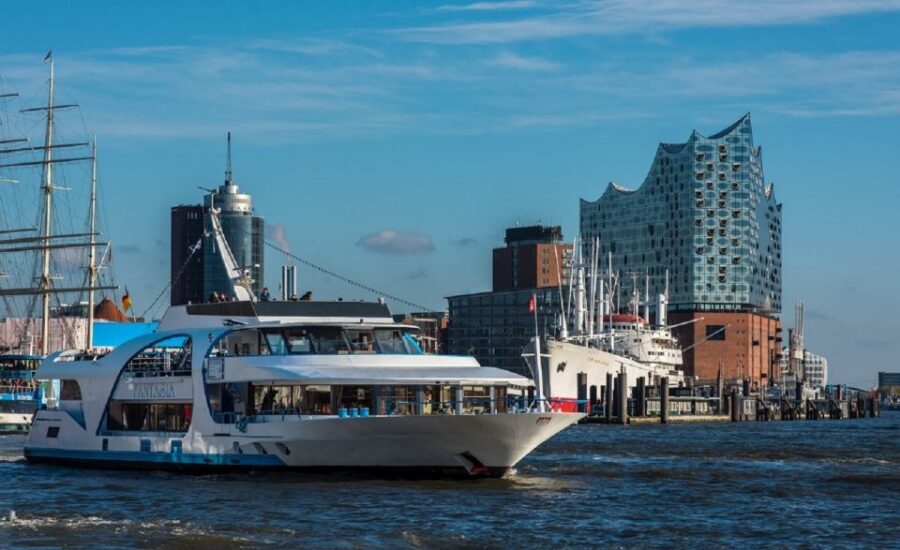 Hamburg: 2-Hour Sightseeing Cruise to Blankenese - Key things to know before you board