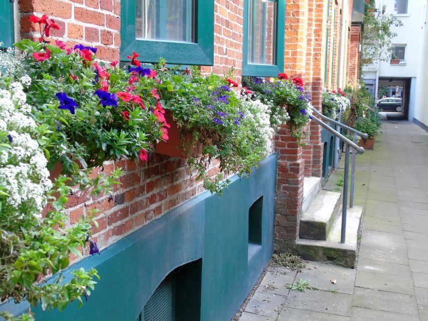 Hamburg: 2-Hour St. Georg Walking Tour - Key things you’ll notice on this St. Georg walking tour