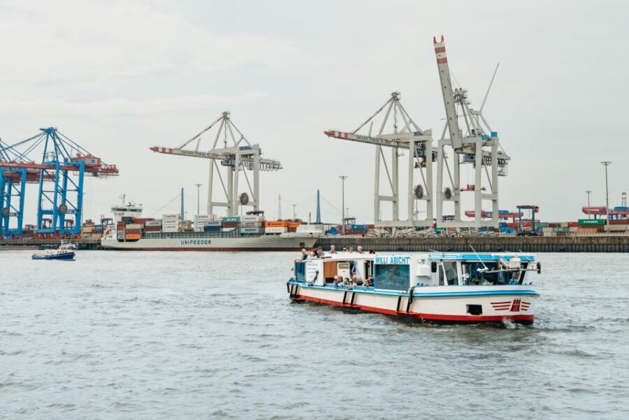 Hamburg: 2-Hour XXL Port of Hamburg Cruise Tour - Getting Oriented at Rainer Abicht Elbreederei (and Finding Your Exact Boat)