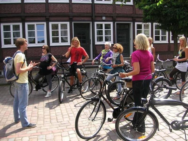 Hamburg 3-Hour Bike Tour - Entering Hamburg by Bike: why this route works
