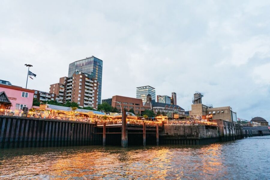 Hamburg: 90-Minute Evening Lights Harbor Cruise - Undercover space, cold nights, and what to wear