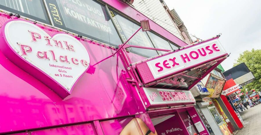 Hamburg: Adults Only Reeperbahn Tour - Key points you should know before you go