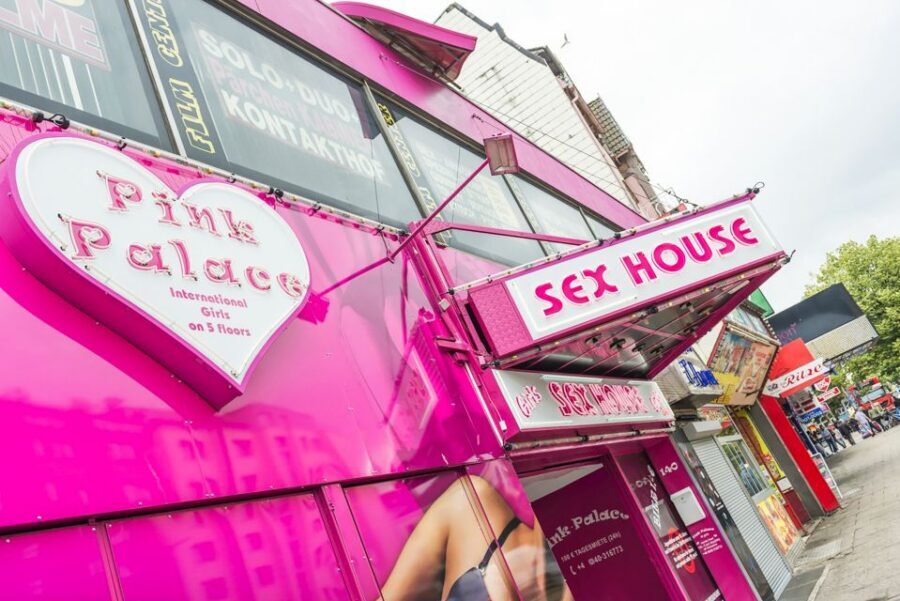 Hamburg: Adults Only Reeperbahn Tour - Price and what $29 buys you (and what it doesn’t)