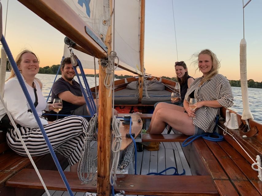 Hamburg: Alster River Sailboat Tour with Sundowner - What you’ll see: Elbphilharmonie, Alster Fountain, and the skyline glow