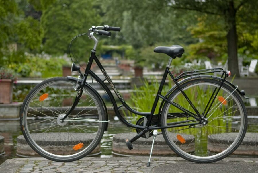Hamburg: Bike Rental - Why a 3-gear city bike works so well in Hamburg