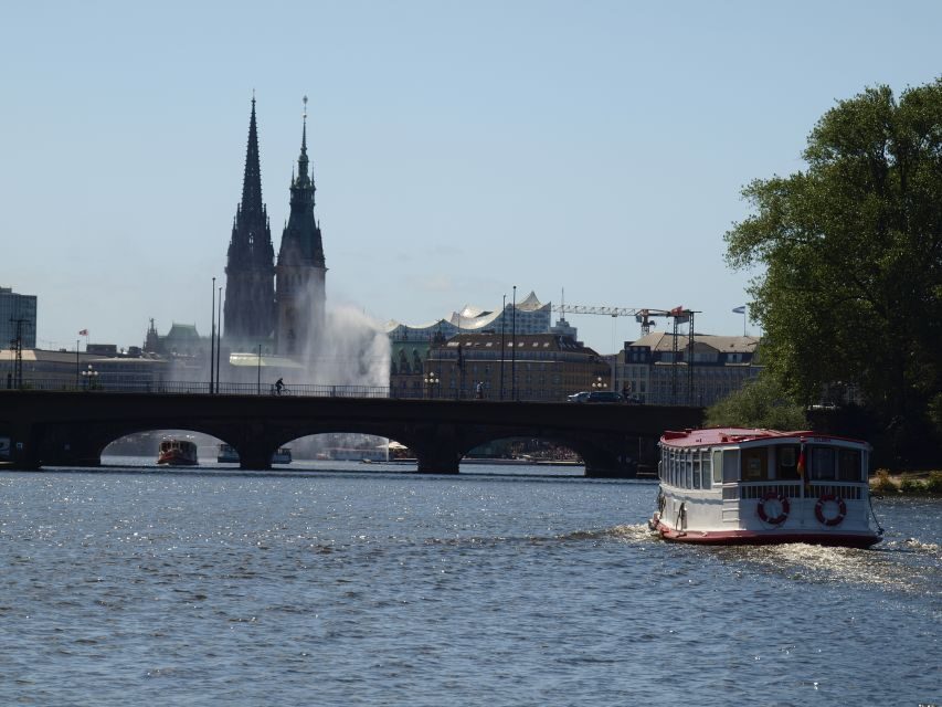 Hamburg: City Cruise on Alster Lake - Price and time: what $29 buys in one hour