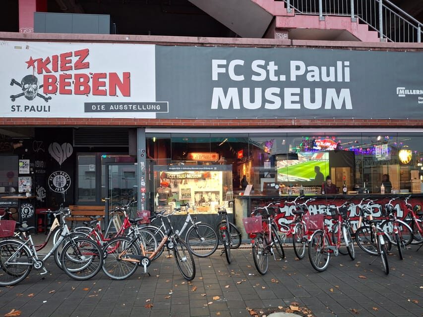 Hamburg: Downtown, Alster & Creative Neighborhoods by Bike - Why a bike tour is the right way to read Hamburg
