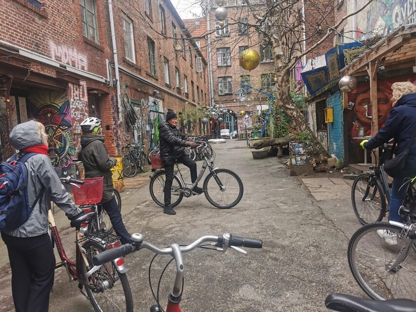 Hamburg: Downtown, Alster & Creative Neighborhoods by Bike - Starting at Schlüterstraße 11 and getting rolling near the University
