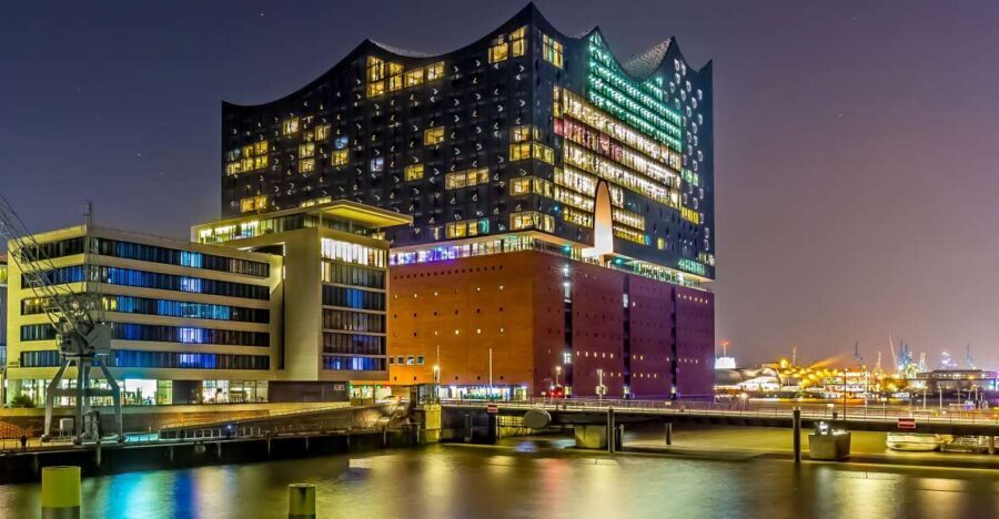 Hamburg: Elbphilharmonie Plaza Guided Tour - First impressions from the quay: seeing Elphi before you enter