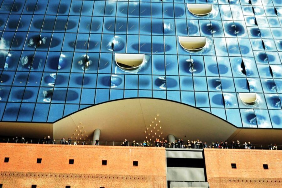 Hamburg: Elbphilharmonie Plaza, Highlights & Surroundings - The Longest Curved Escalator in Europe: Your Moving Viewpoint