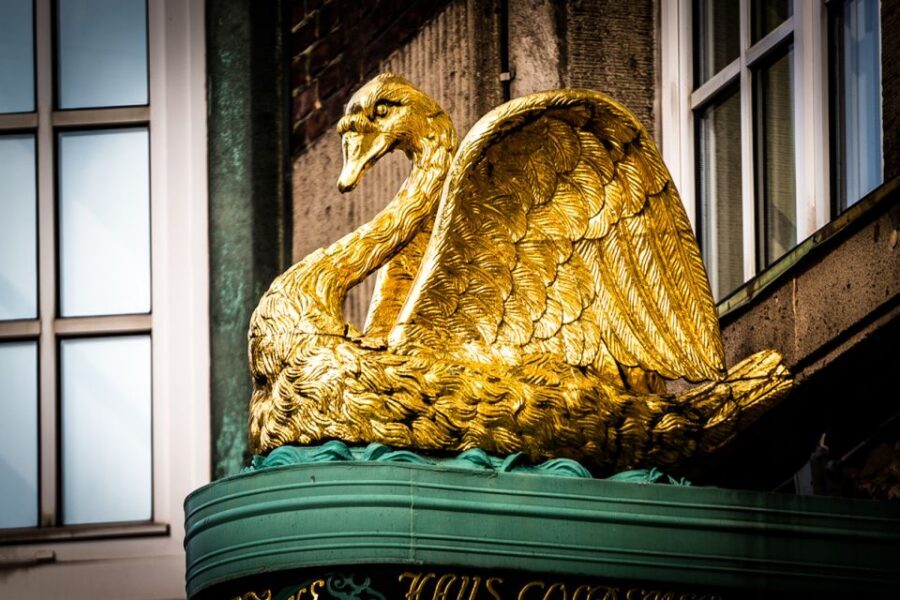 Hamburg - Freemason Walking Tour in German - Where the Tour Starts: St. Nikolai Memorial Gate