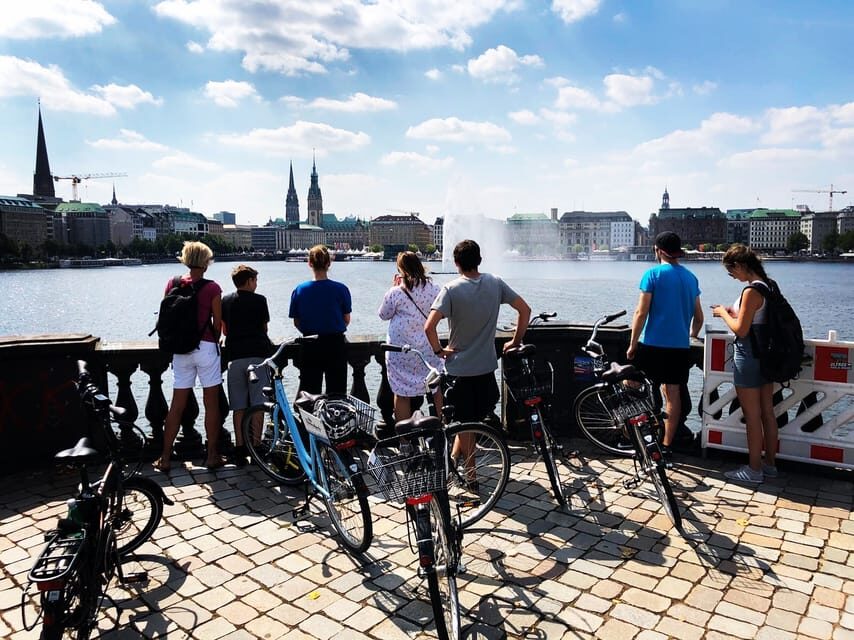 Hamburg: Guided Bike Tour - From Historic Canals to HafenCity’s Modern Architecture