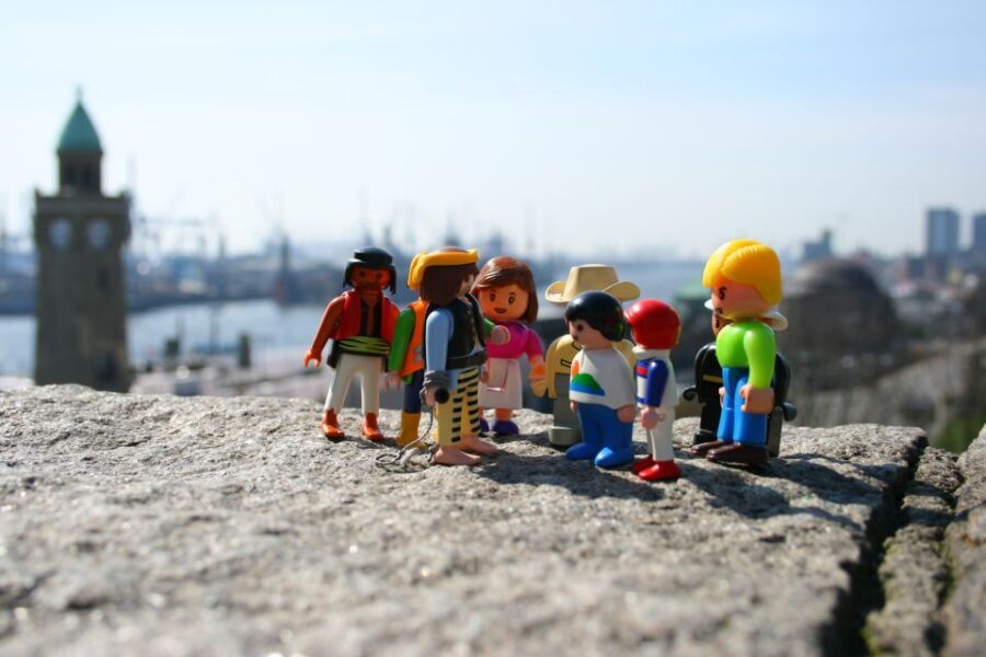 Hamburg: Guided Port Walk for Families - Starting at Deichstraße and Steintwiete: Your Easy First Minutes