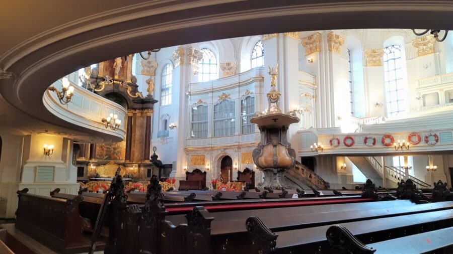 Hamburg: Guided Tour of St. Michael's Church - Turbulent Centuries and Helmut Schmidt’s Connection