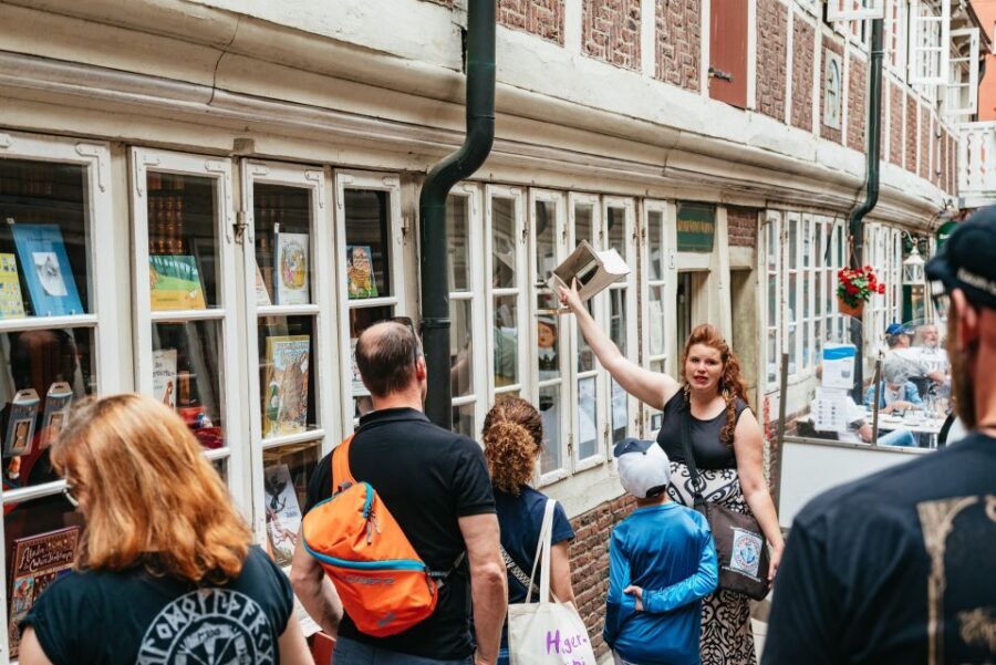 Hamburg: Guided Walking Tour for Magic Fans - Price and Value for a 2-Hour Guided Walk in Hamburg