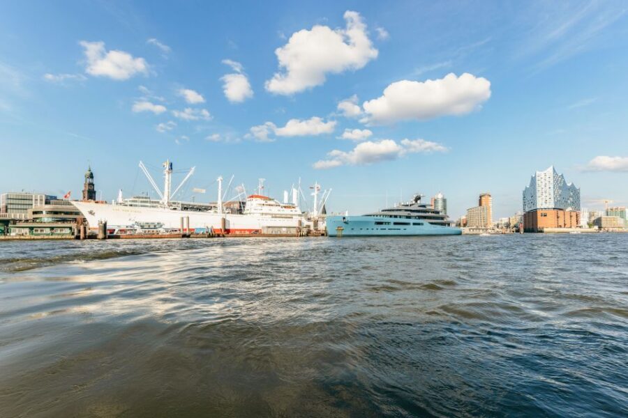 Hamburg: Harbor Cruise with Wine and Cheese - Who This Hamburg Cruise Is Best For (And Who Should Skip)