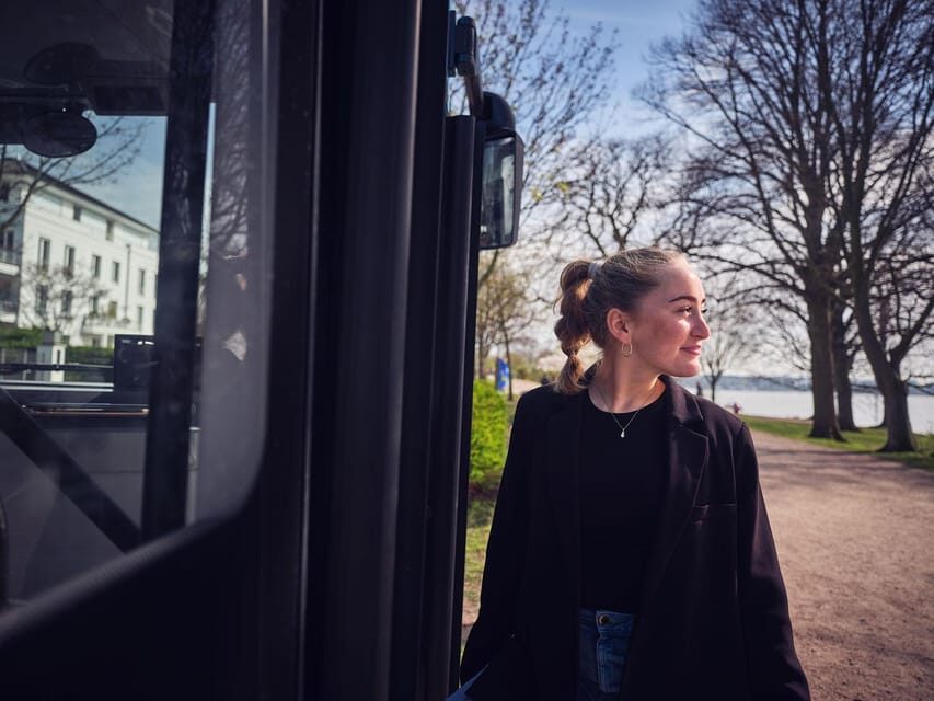 Hamburg: Hop-On Hop-Off Bus City Tour - Line F - Where this experience fits best (and where it doesn’t)