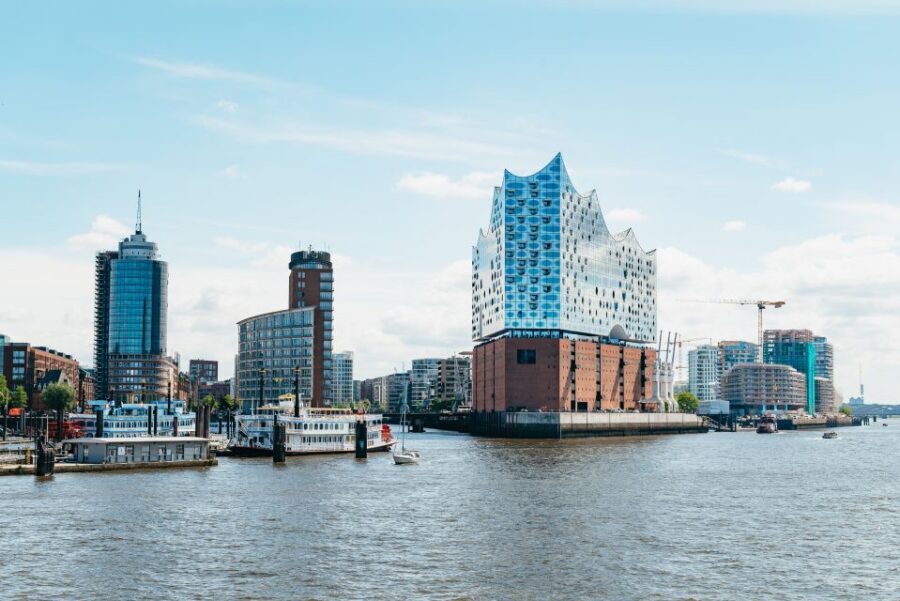 Hamburg: Hop-On Hop-Off Bus with Alster or Harbor Cruise - Comfort, What You Can Bring, and Who This Combo Fits Best