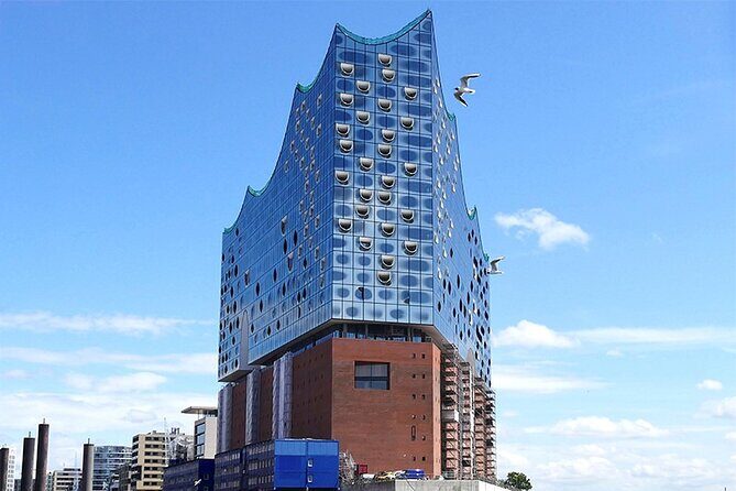 Hamburg Hop-on-Hop-off Tour, Harbor and Lake Alster Cruise - Who should book this combo (and who should adjust the plan)