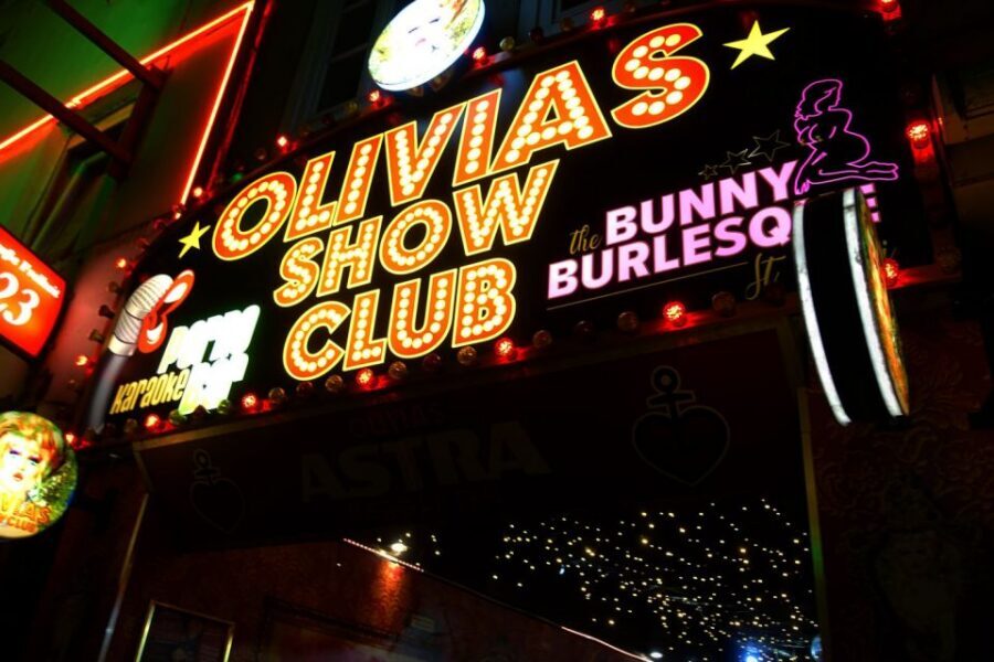 Hamburg: In the Footsteps of "Olivia" Reeperbahn Tour - Reeperbahn and the Dancing Towers: The Route That Puts You in the Right Frame