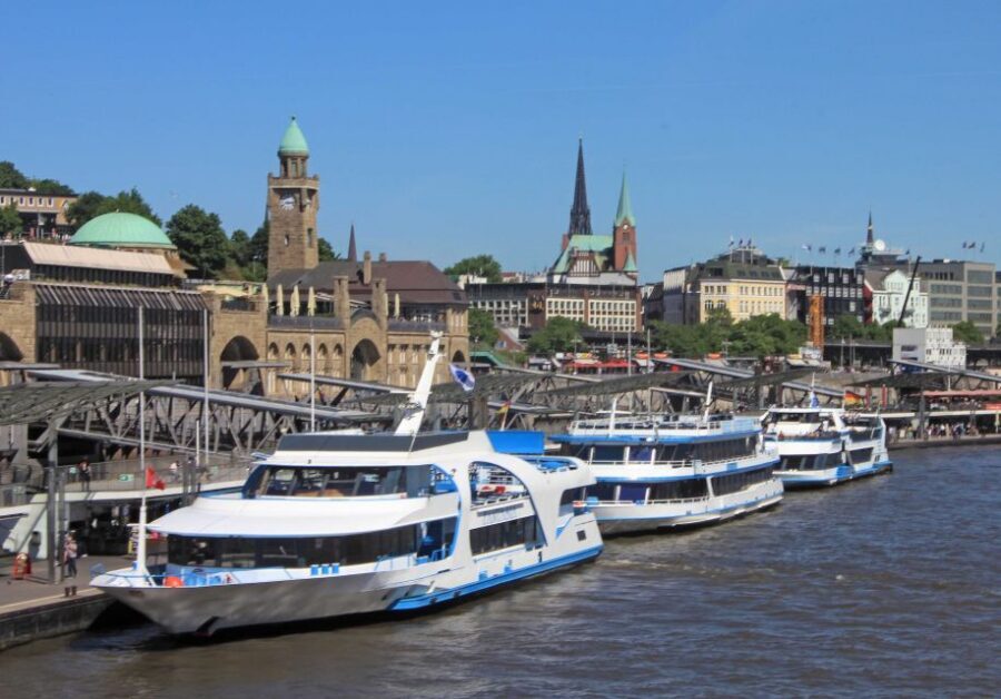 Hamburg: Line F Hop-On Hop-Off Bus and Boat Tour - Your hop-on hop-off plan: where each stop shines
