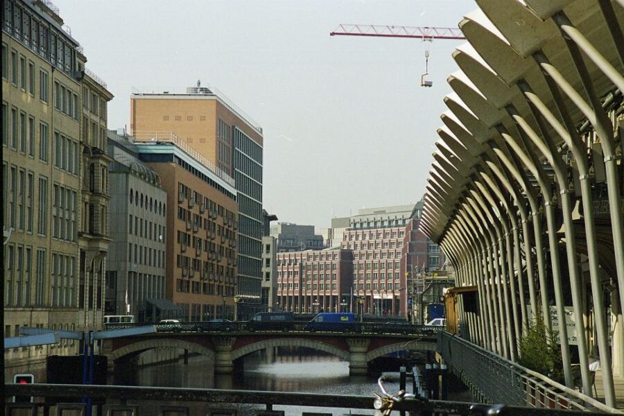 Hamburg: Line F Hop-On Hop-Off Bus and Boat Tour - FAQ