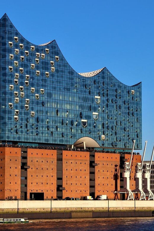 Hamburg : Line G Hop-On Hop-Off Sightseeing Tour - 18 stops and hop-on hop-off reality: best way to spend your time