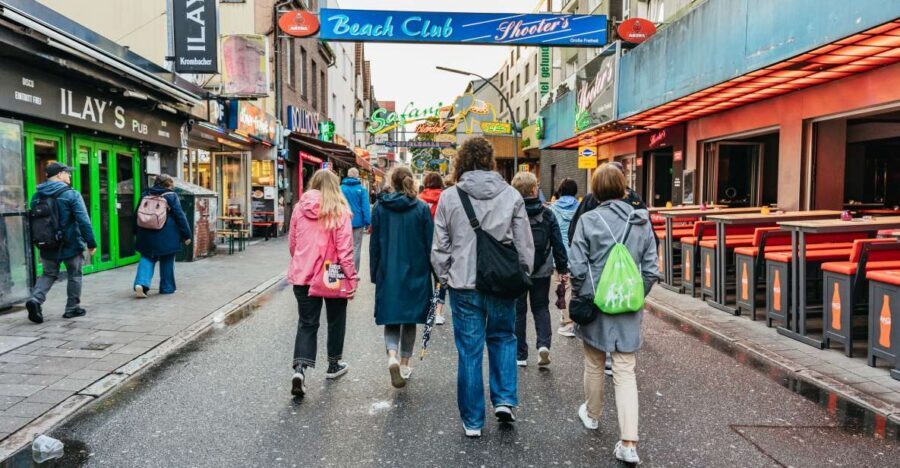 Hamburg: Lust, Luden & Die Große Freiheit Tour - Where to meet at the Dancing Towers (and why the spot matters)