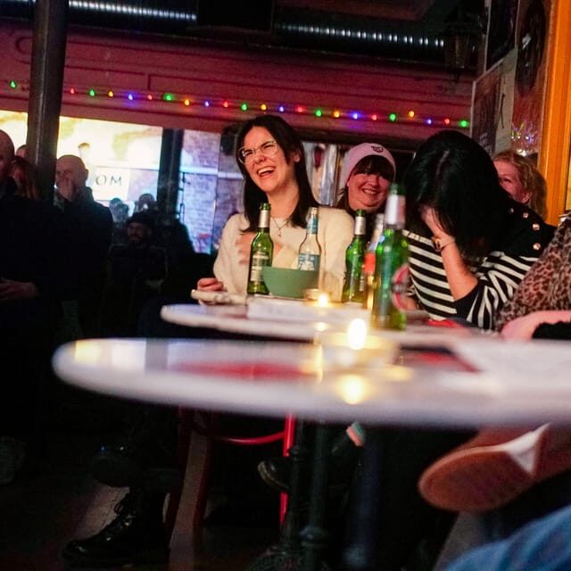 Hamburg: Moin Comedy Club Stand Up Comedy Live Show Ticket - Drinks and snacks: budgeting the real cost of a fun night