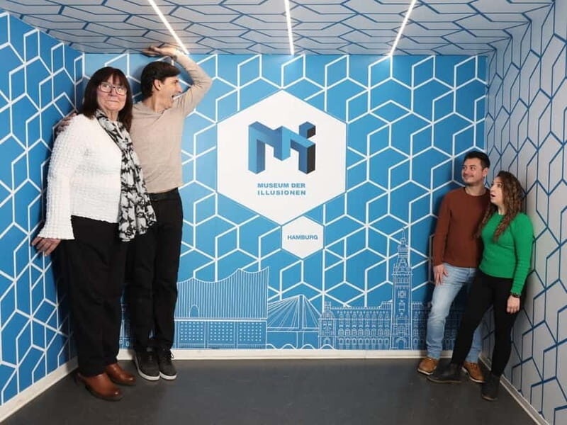Hamburg: Museum of Illusions Ticket - Your first mission inside: figure out how the illusions work